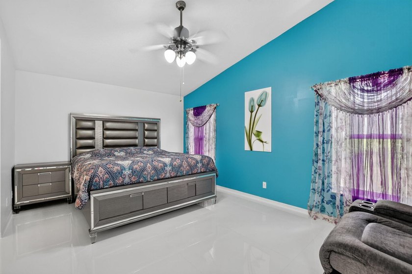 Welcome to this beautifully updated 3-bedroom, 2-bathroom home - photo 22