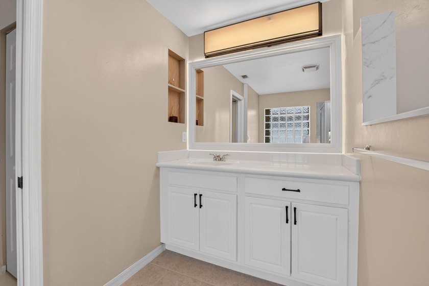 Welcome to this beautifully updated 3-bedroom, 2-bathroom home - photo 27