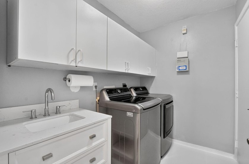 Welcome to this beautifully updated 3-bedroom, 2-bathroom home - photo 35