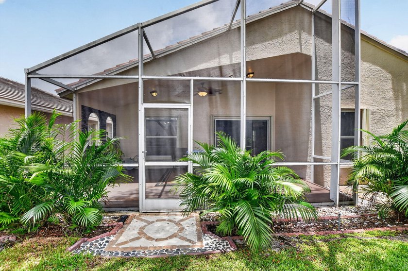 Welcome to this beautifully updated 3-bedroom, 2-bathroom home - photo 41