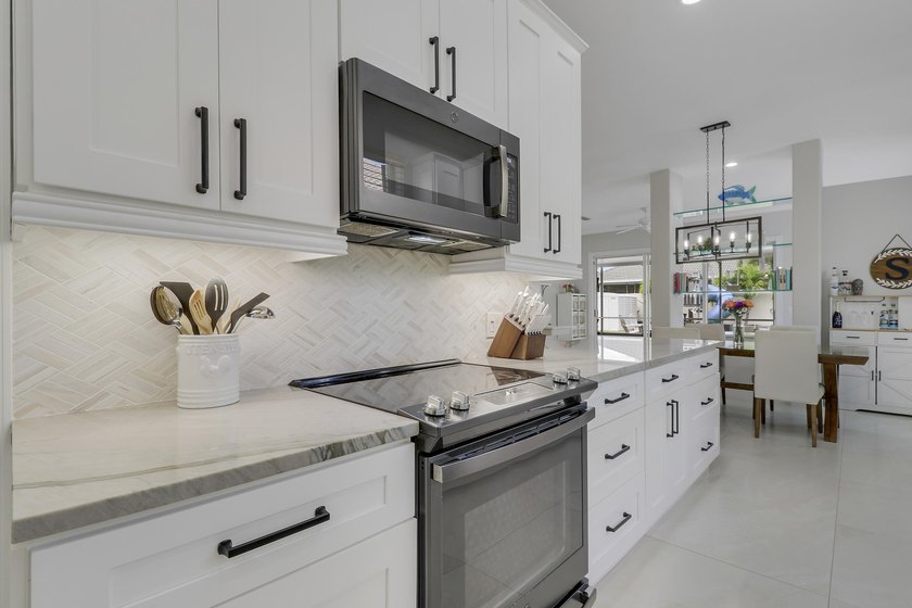 Come see this move in ready CBS 3-bedroom, 2-bath 2-car garage - photo 9
