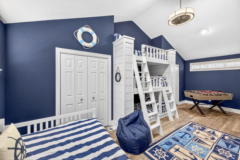 Tucked inside the private, quiet enclave of Vantage Pointe, this - photo 23