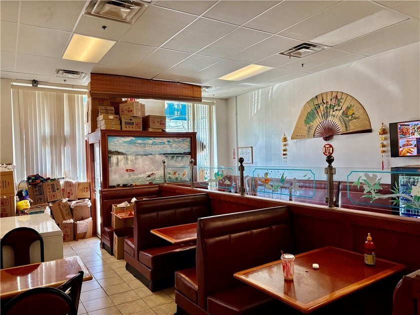 Warwick-Prime location, Turnkey Opportunity! Existing Chinese - photo 10