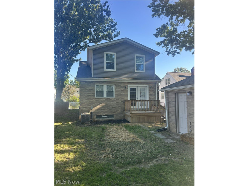 Like no other!!! This *Custom* Stunning brick Cape Cod 3 bedroom - photo 10
