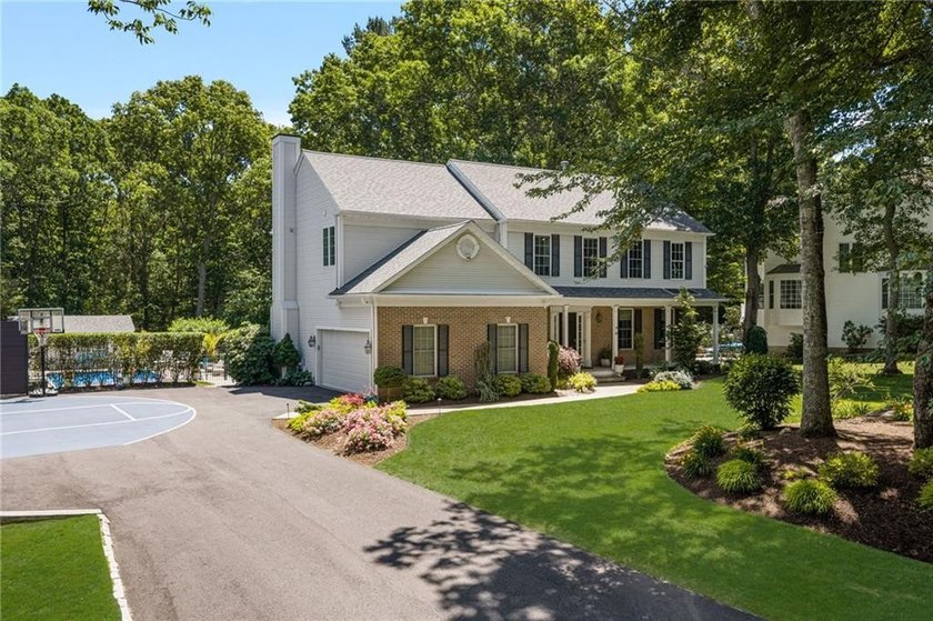 Resort-style living awaits in this beautifully updated 4 bedroom - photo 4
