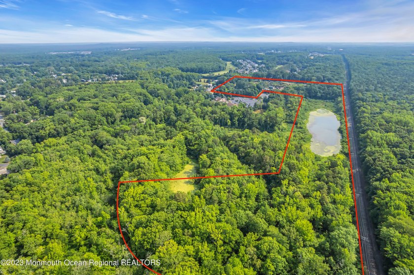 An extraordinary opportunity to acquire both a premier - photo 12