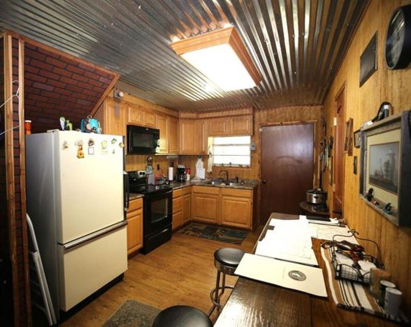 Welcome to this super cozy, cabin feeling, A-frame sitting at - photo 14