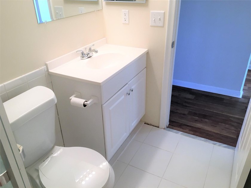 GREAT INVESTMENT! RENTED TO A LONG TERM TENANT. GET INCOME ON - photo 14