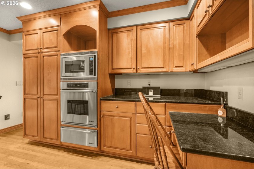 Quality craftsmanship and thoughtful design come together in - photo 14