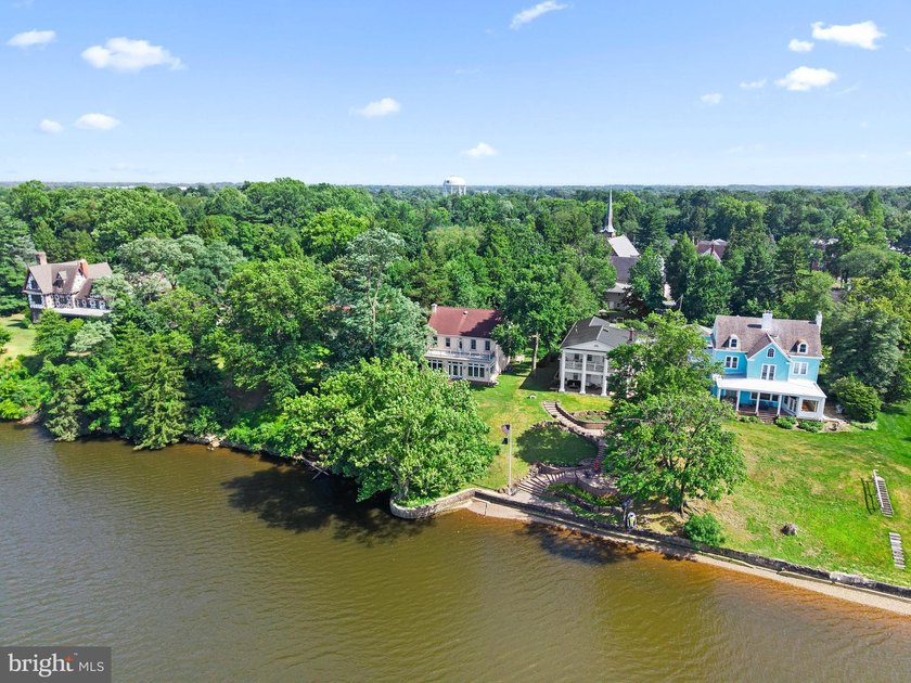 A LEGACY ALONG THE DELAWARE... Some Homes Are Built. Others - photo 3
