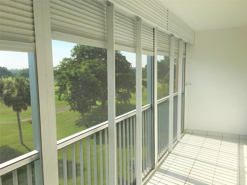 GREAT INVESTMENT! RENTED TO A LONG TERM TENANT. GET INCOME ON - photo 24
