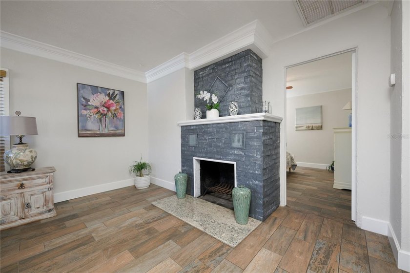Set on natural elevation along highly sought-after Central - photo 8