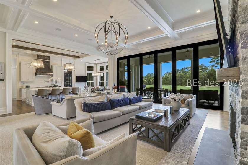 8 Anson Park Road East is an estate that simply leaves an - photo 11