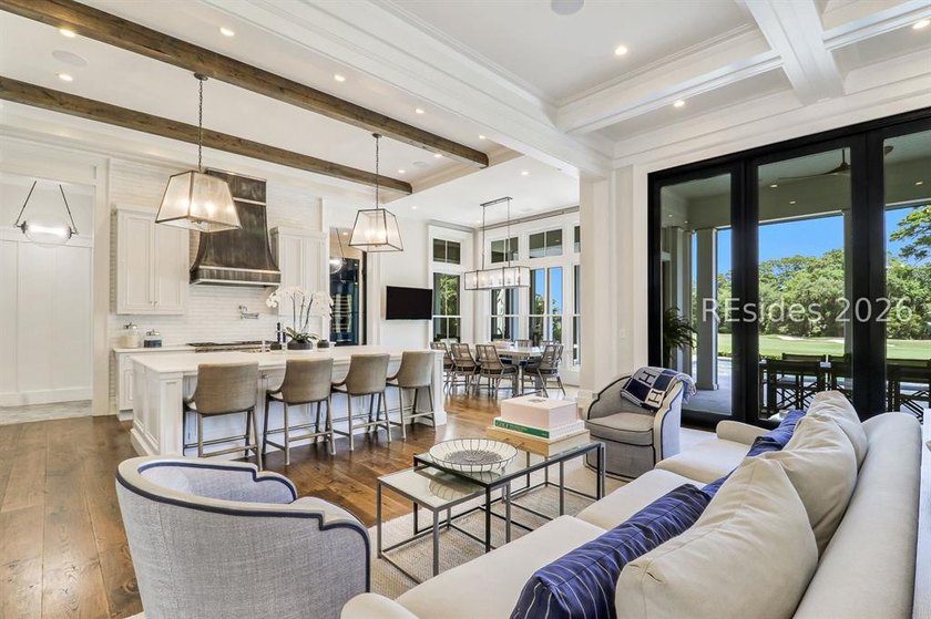 8 Anson Park Road East is an estate that simply leaves an - photo 15