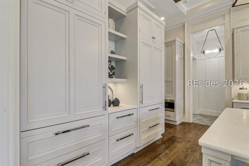 8 Anson Park Road East is an estate that simply leaves an - photo 21