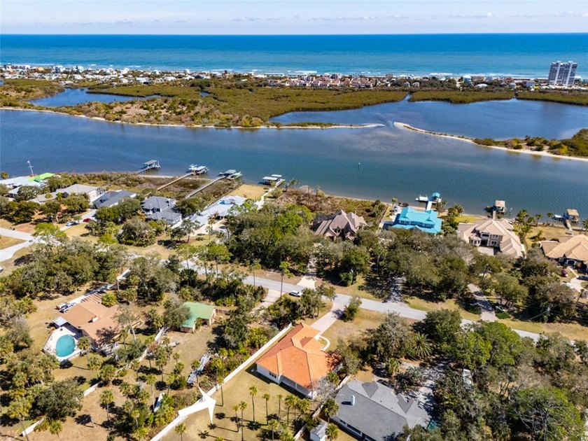 Experience refined coastal living in this exceptional residence! - photo 2