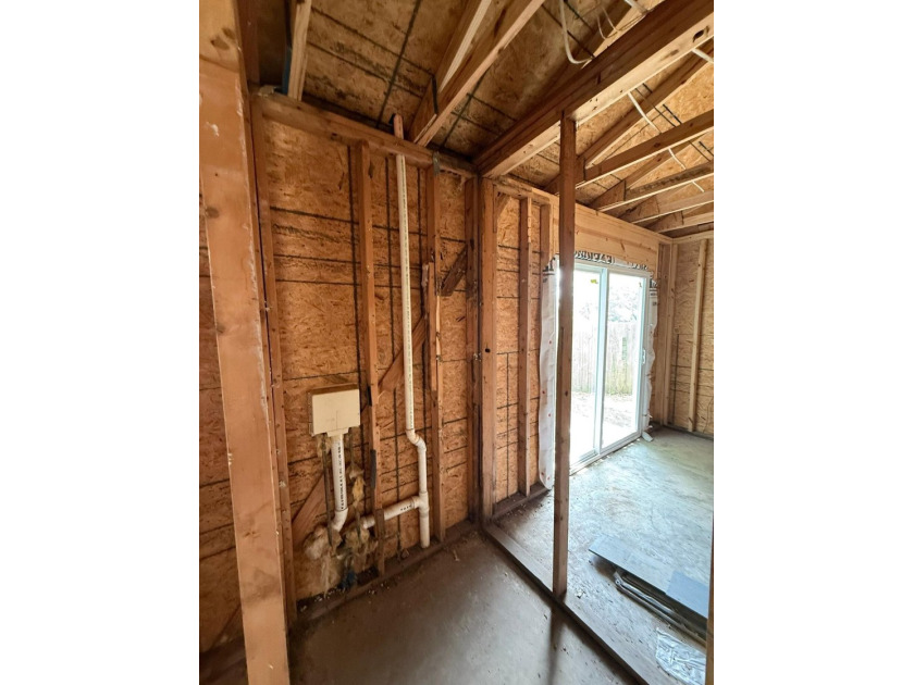 Investor Special! This partially renovated gem in Panama City is - photo 29