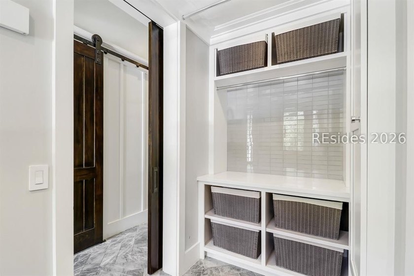 8 Anson Park Road East is an estate that simply leaves an - photo 44
