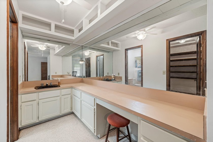Discover the charm and character of this custom-built cedar home - photo 17