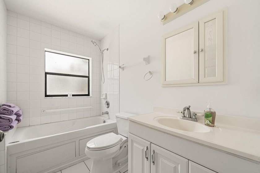 Discover the charm and character of this custom-built cedar home - photo 19