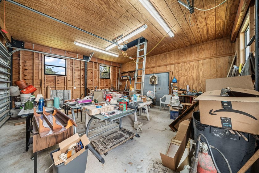 Discover the charm and character of this custom-built cedar home - photo 30