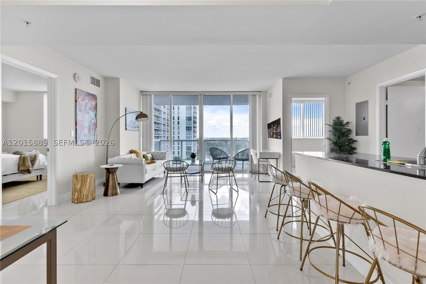 Discover the perfect blend of luxury, comfort, and convenience - photo 3