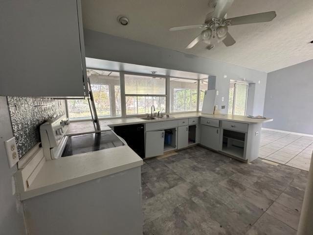 Wonderful opportunity to make this house a home. Screened Porch - photo 9