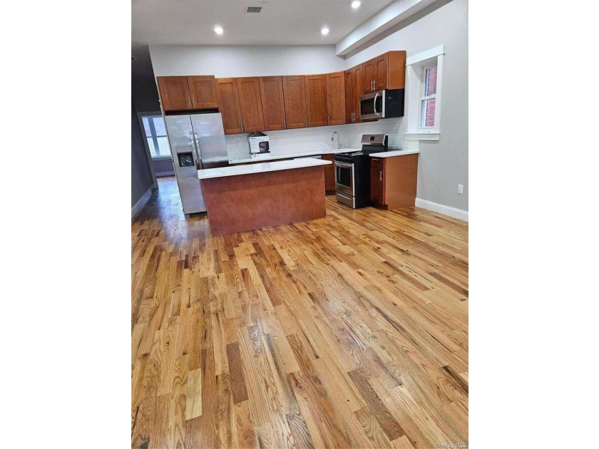 Completely Gut-Renovated. Everything New. Separate Apartment - photo 3