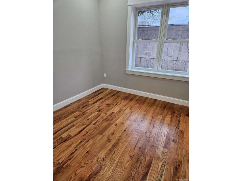 Completely Gut-Renovated. Everything New. Separate Apartment - photo 5