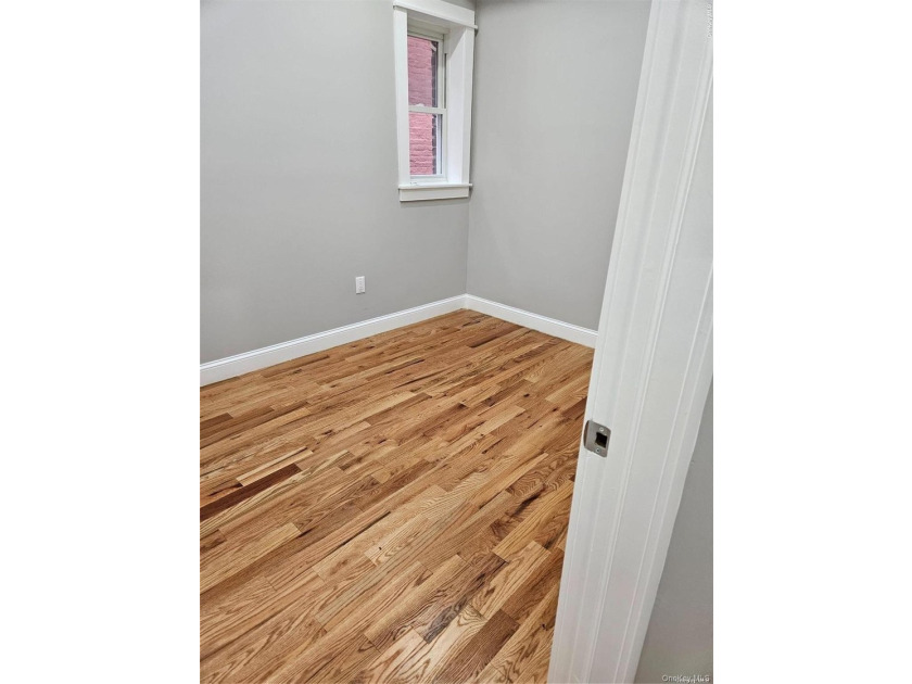 Completely Gut-Renovated. Everything New. Separate Apartment - photo 6