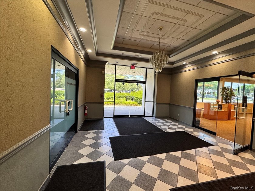 Terrific Opportunity To Purchase Professional Office Condo With - photo 3