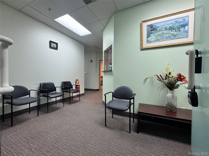 Terrific Opportunity To Purchase Professional Office Condo With - photo 4