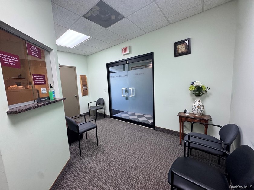 Terrific Opportunity To Purchase Professional Office Condo With - photo 5