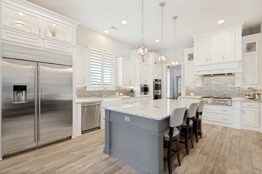 Lakeside luxury meets resort-style living in this exceptional - photo 10