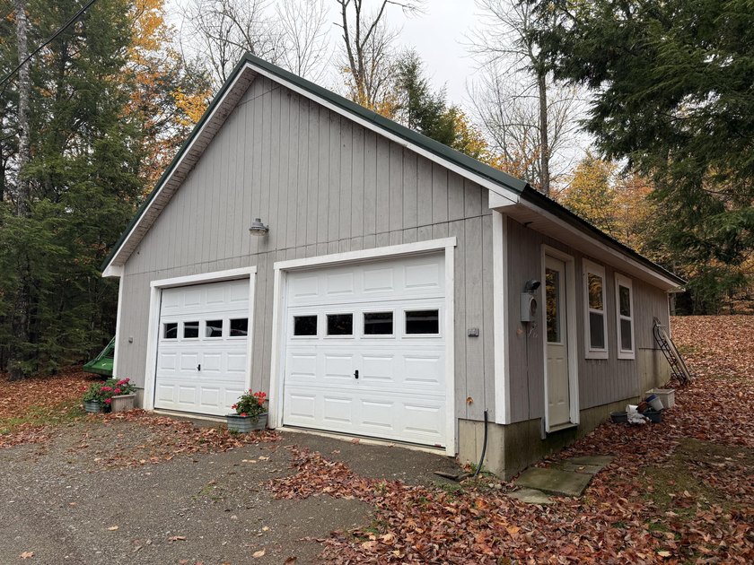 Year Round Mattwamkeag Lake home! Sitting close to water edge - photo 12