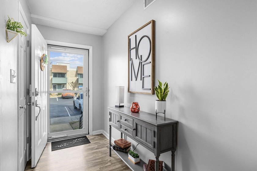 Location, Location, Location! Just three short blocks from the - photo 4