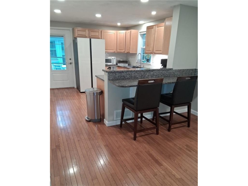 Immaculately maintained by the original owner, this 4 / 5 - photo 6
