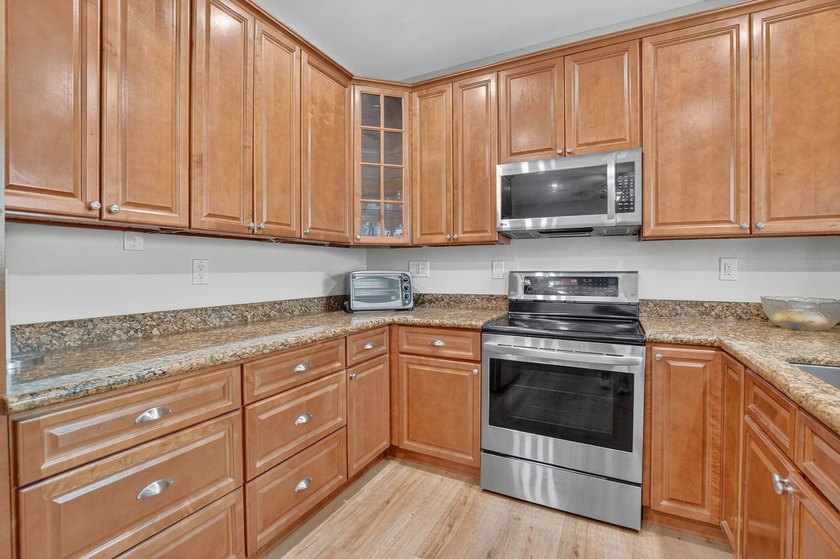 Experience refined living in the award-winning Charleston Place - photo 11