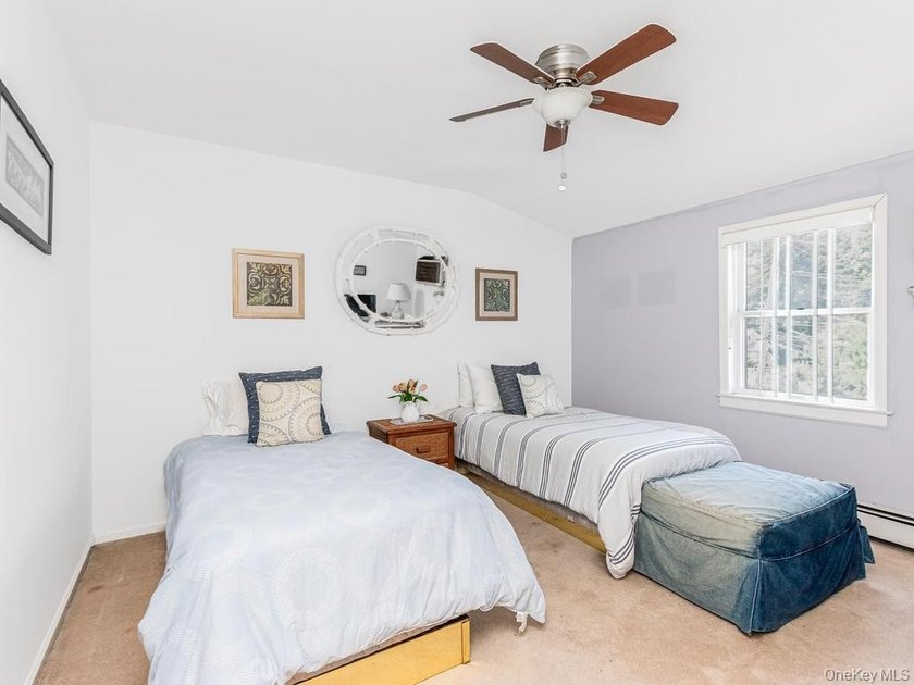 Beautiful detached single-family home situated on an oversized - photo 14
