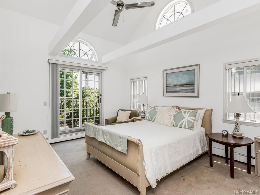Beautiful detached single-family home situated on an oversized - photo 15