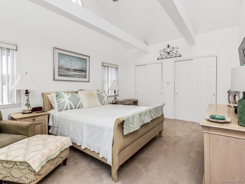 Beautiful detached single-family home situated on an oversized - photo 16