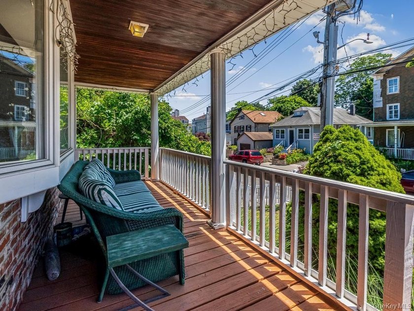 Beautiful detached single-family home situated on an oversized - photo 19