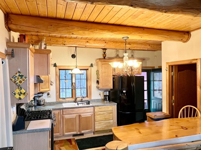 Escape to the beauty of the Northwoods with this one-of-a-kind - photo 5