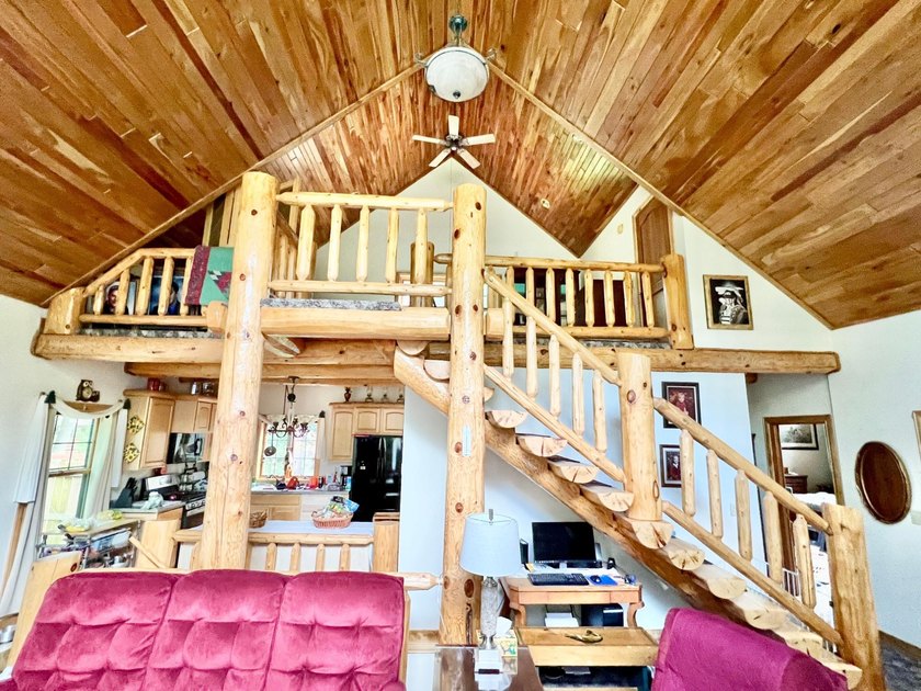 Escape to the beauty of the Northwoods with this one-of-a-kind - photo 7