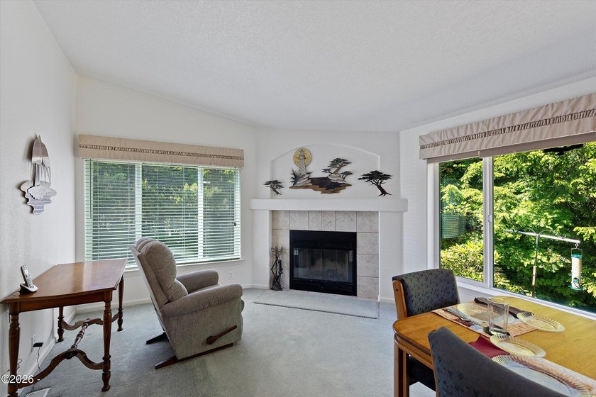 First time on the market! Spacious 2,560 sq ft manufactured home - photo 13