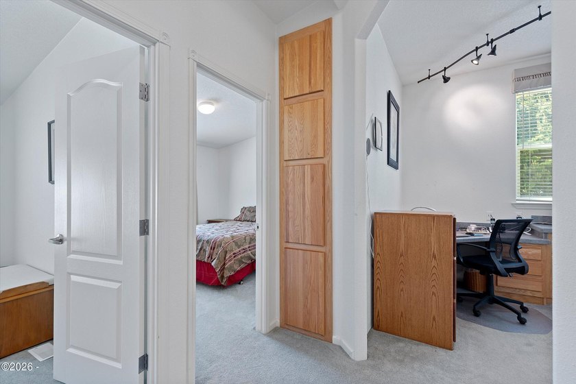 First time on the market! Spacious 2,560 sq ft manufactured home - photo 29