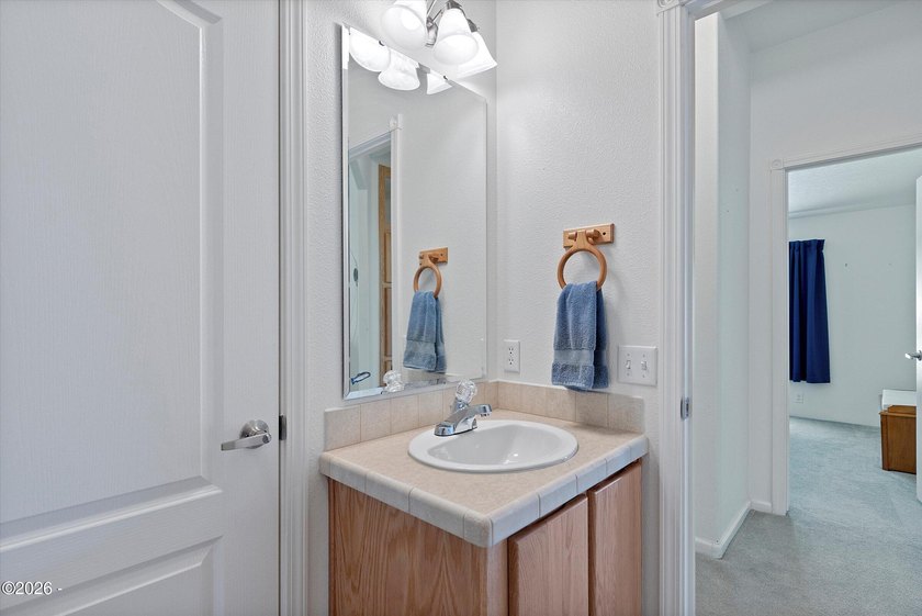 First time on the market! Spacious 2,560 sq ft manufactured home - photo 36