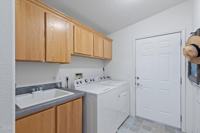 First time on the market! Spacious 2,560 sq ft manufactured home - photo 38