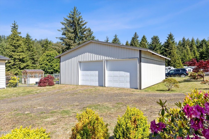 First time on the market! Spacious 2,560 sq ft manufactured home - photo 43