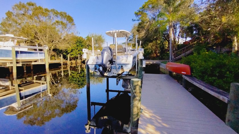 Price reduced to Sell! Don't miss out on this ocean access, pool - photo 4